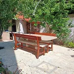 Sky - Beautiful Rooftop Apartment With Shared Pool