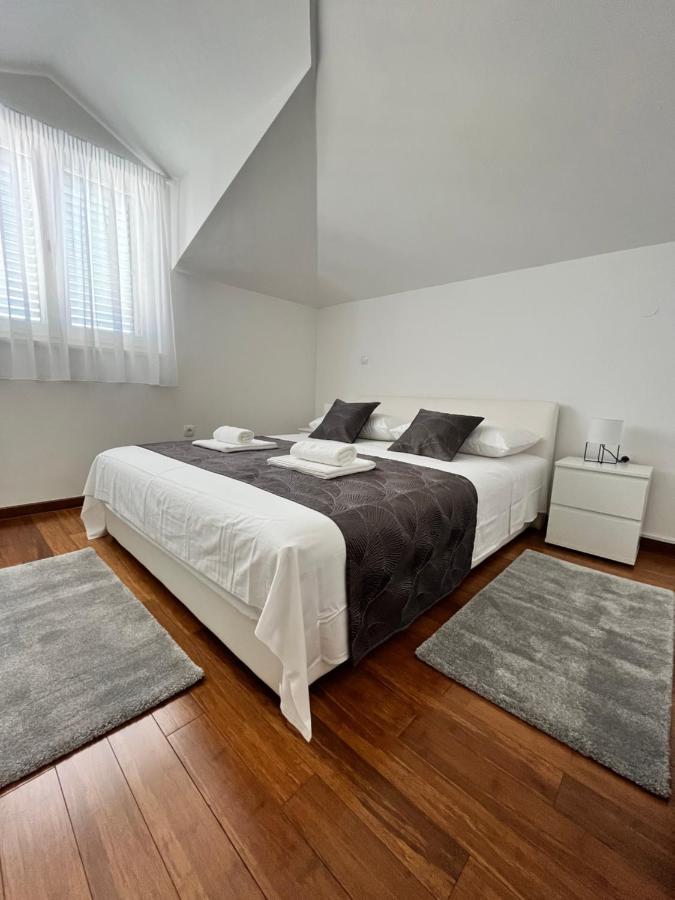 Sky - Beautiful Rooftop With Shared Pool Apartman Split