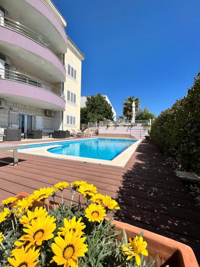 Apartman Sky - Beautiful Rooftop With Shared Pool *